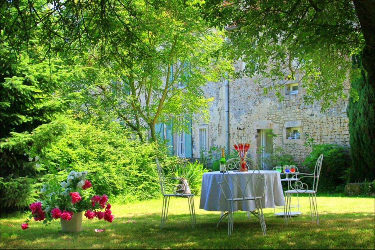 Ri Maison Charmante A Ri Avec Jardin Et Terrasse 빌라 외부 사진